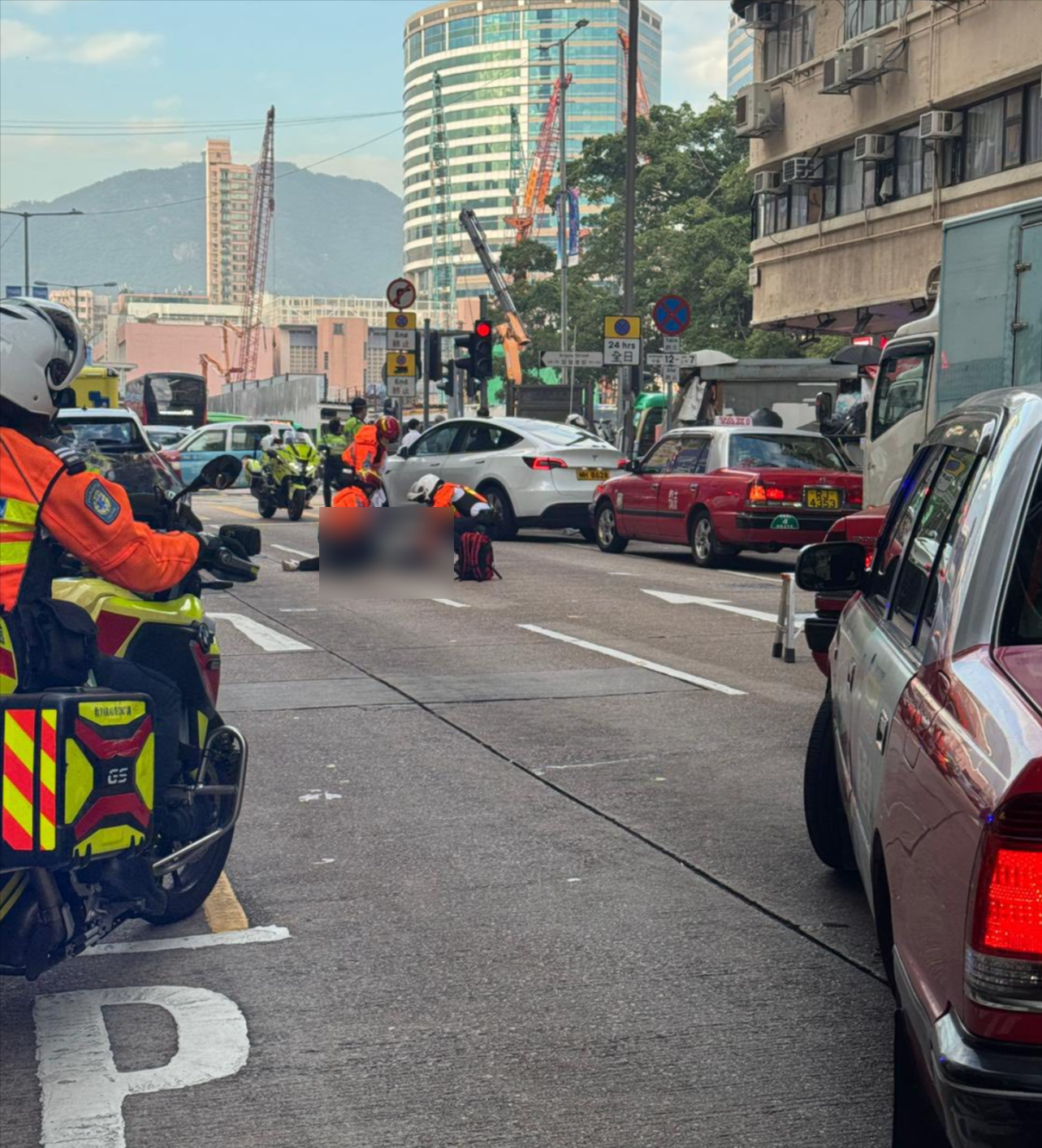 旺角洗衣街老婦過路遭旅遊巴撞倒當場死亡