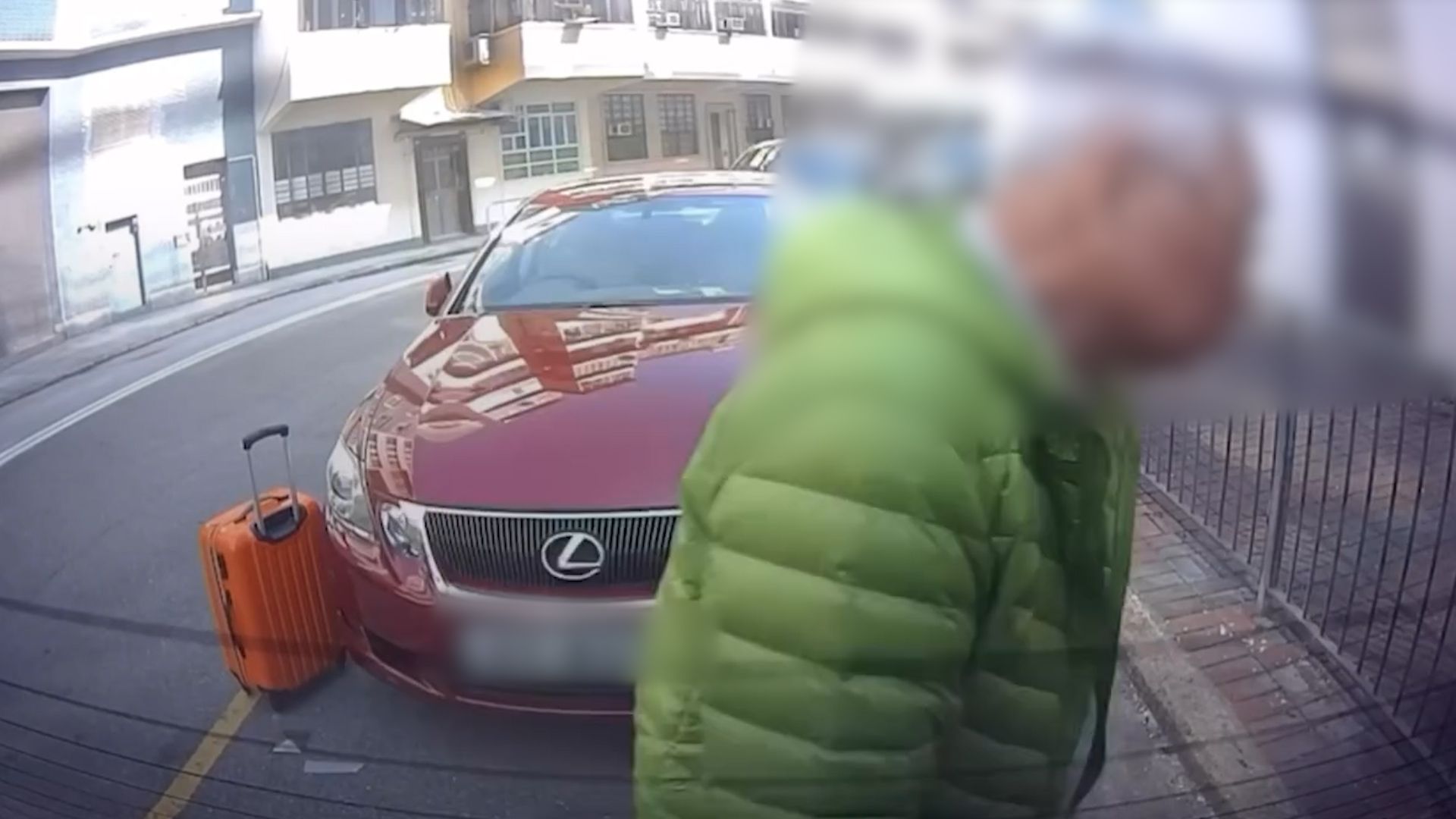 大角咀無品男隨地小便過程全被車Cam拍下