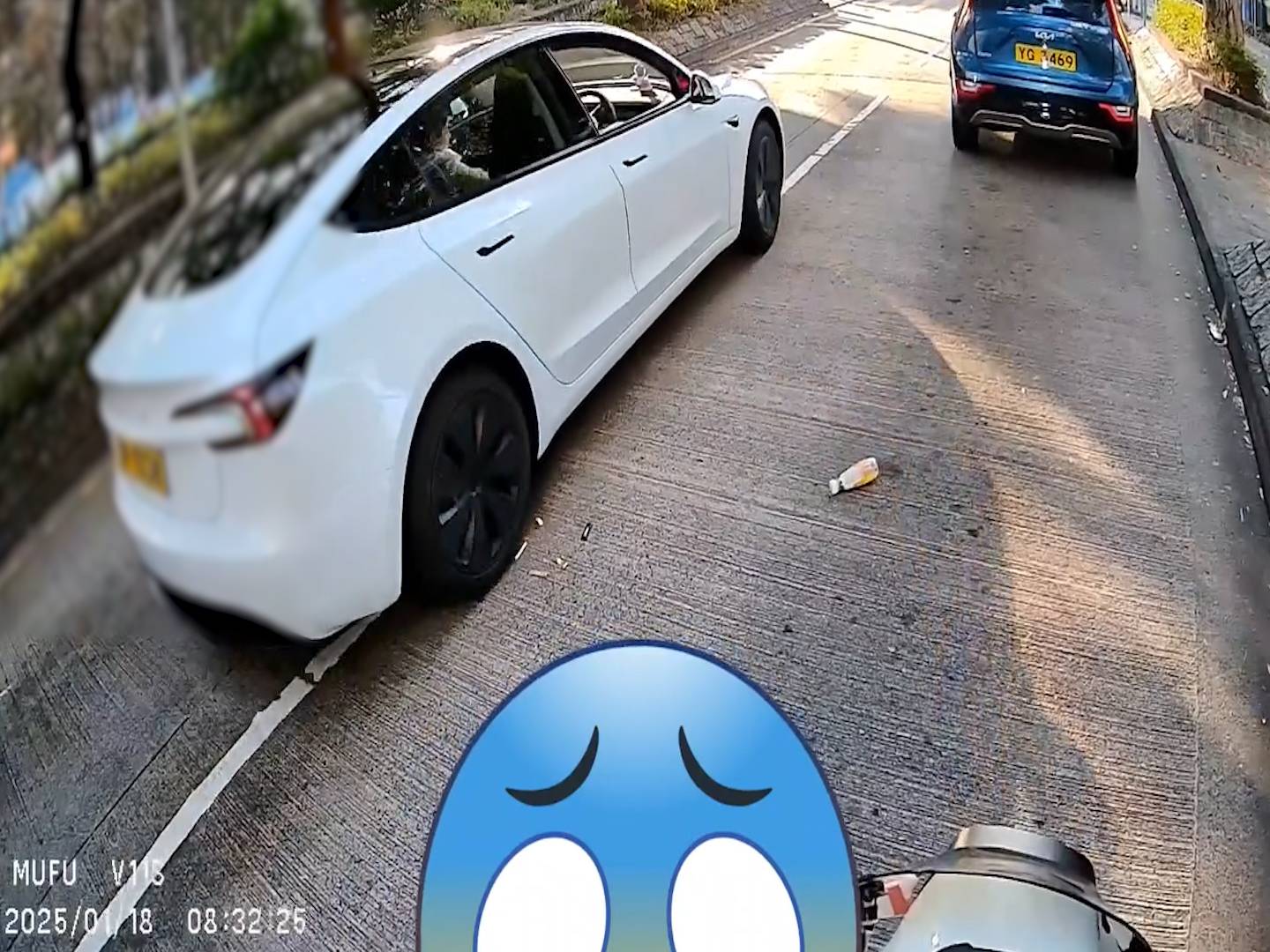 無品Tesla司機馬路亂拋垃圾險中鐵騎士