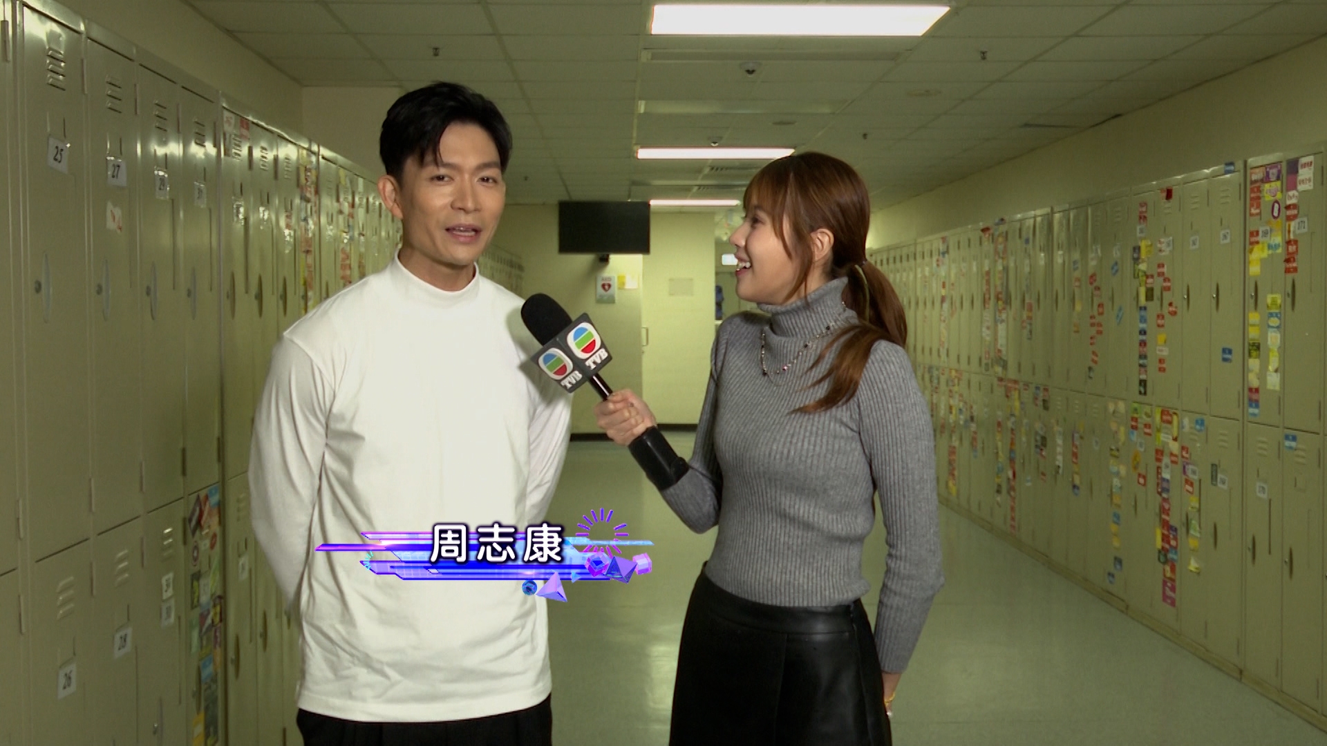 全城熱烈競猜「企鵝人」身份，兩大嫌疑人周志康、張振朗接受訪問。 