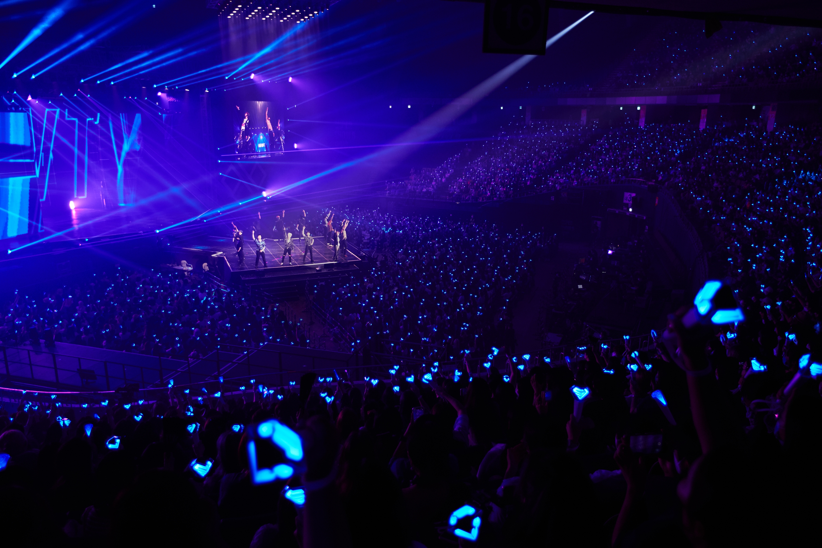 屆時Super Junior嘅寶藍色應援「海洋」又再出。