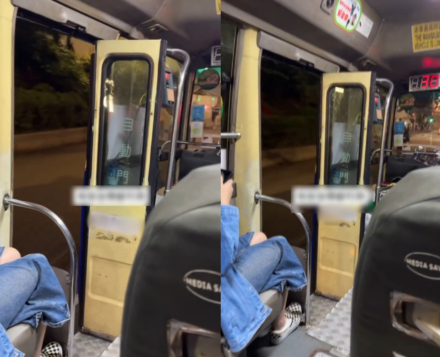 影片中可見，小巴在繁忙路段行駛，車門半掩，乘客近門而坐，惟全車無人向司機示警，安全情況令人憂慮。