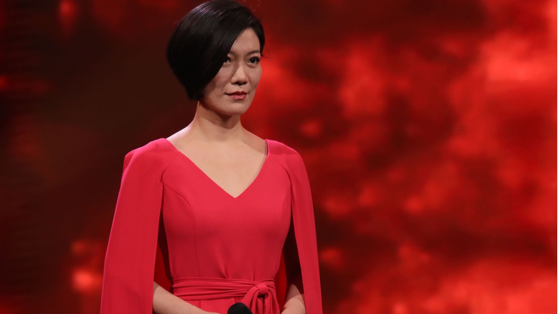 龍婷《焚心以火》，今次仲係佢首度喺節目度唱廣東歌，值得期待。