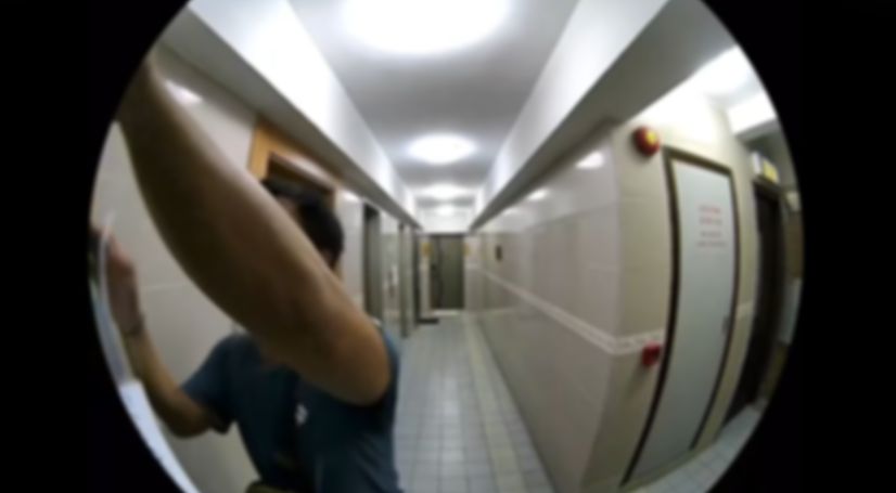 港男家陌生男上門收數貼「欠債還錢」招紙，債仔竟是認識的人。