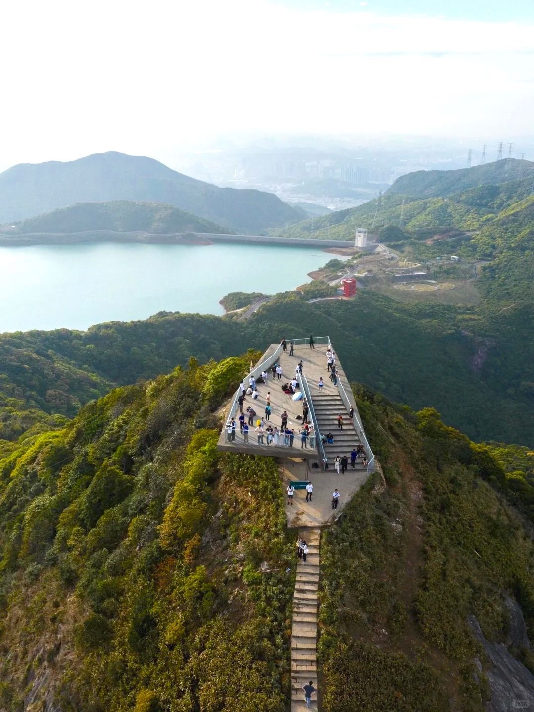 深圳天空之城梅沙尖雲端觀景台
