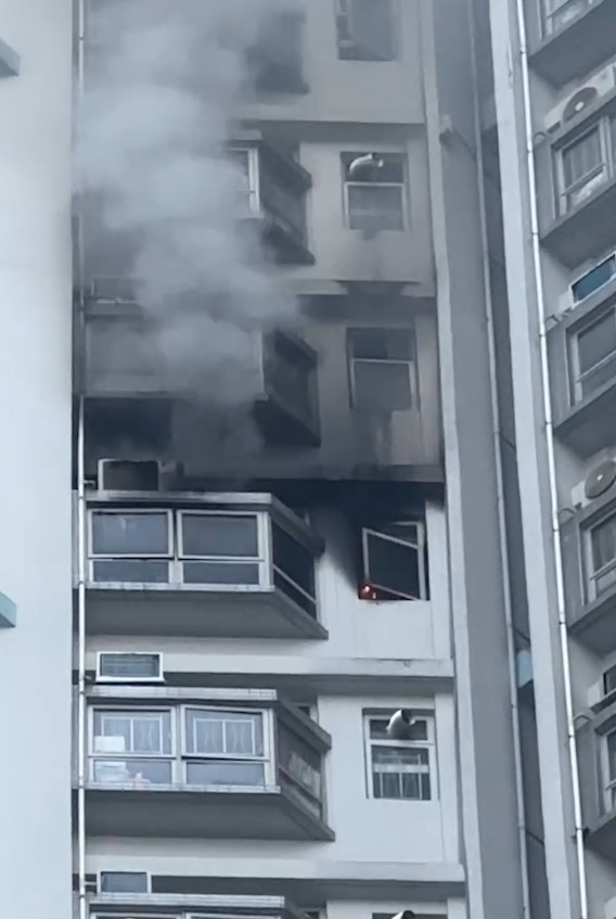 石硤尾邨奪命火｜美如樓單位失火　至少1死4傷