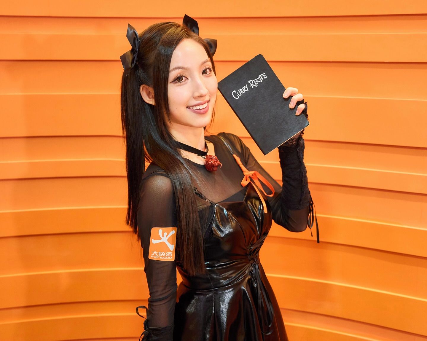 海兒Cosplay為餐廳宣傳曝《中聲3》心水 自爆愛動漫盼扮機械人武士 - 東張+