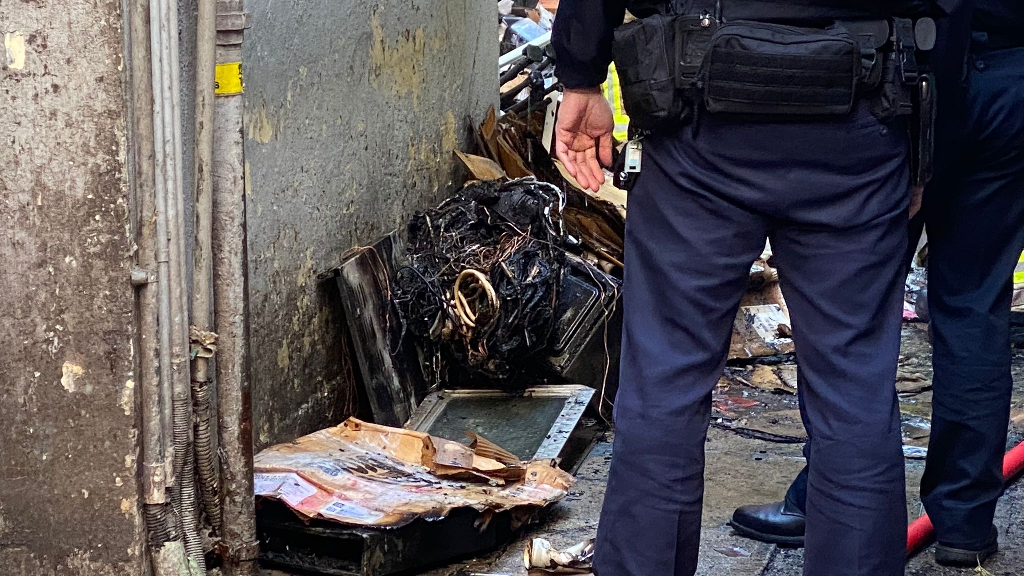 舊電子零件/家電燃燒