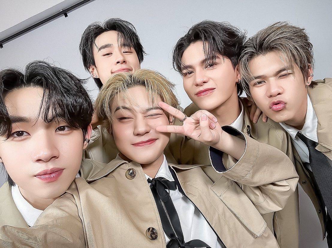 新春花車巡遊｜韓國女團Kep1er及泰國男團LYKN訪港