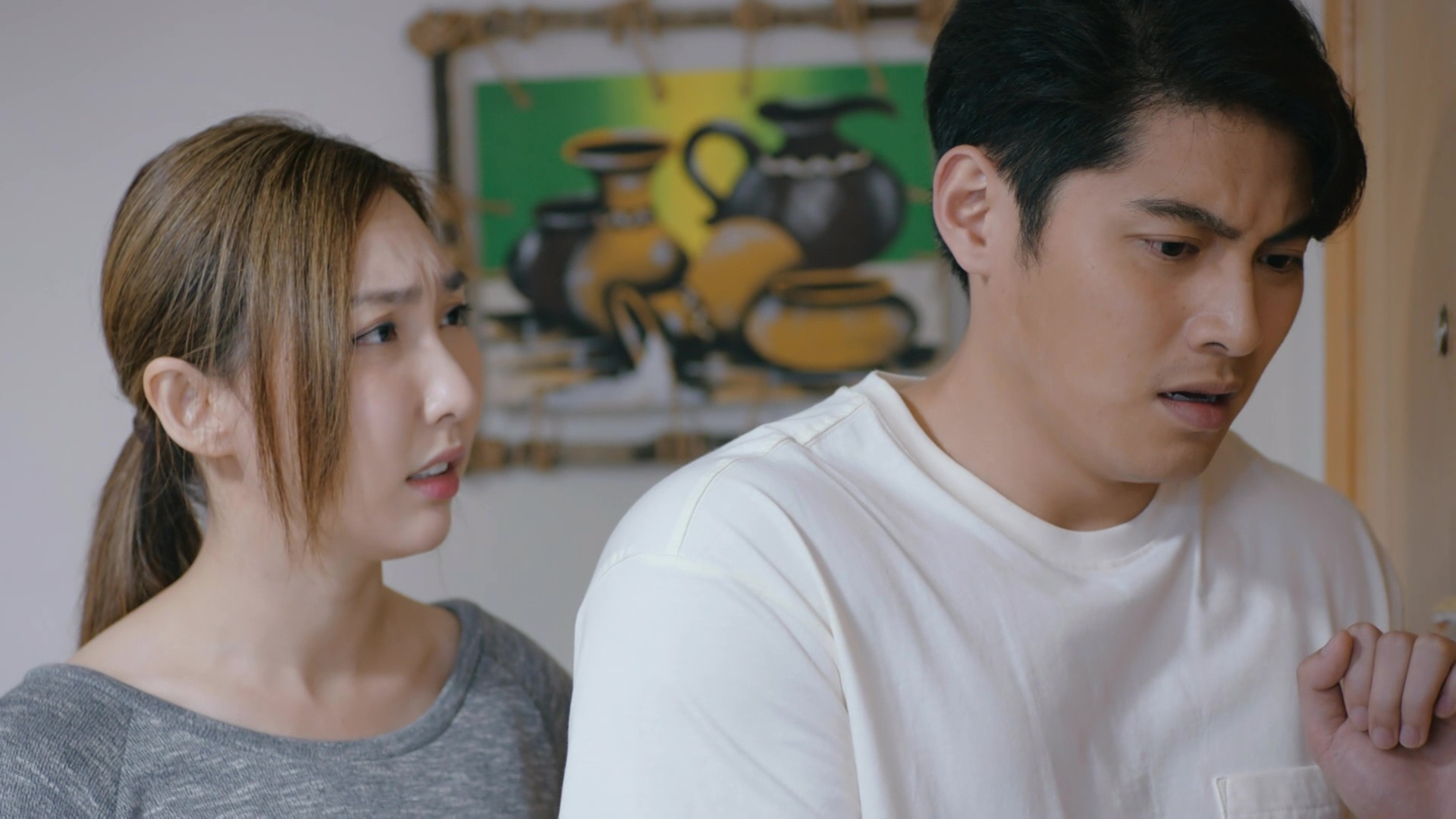 徐輝潛逃是因失業和太太（吳紫韻飾）懷孕等問題，不夠錢支付皮蛋手術費。