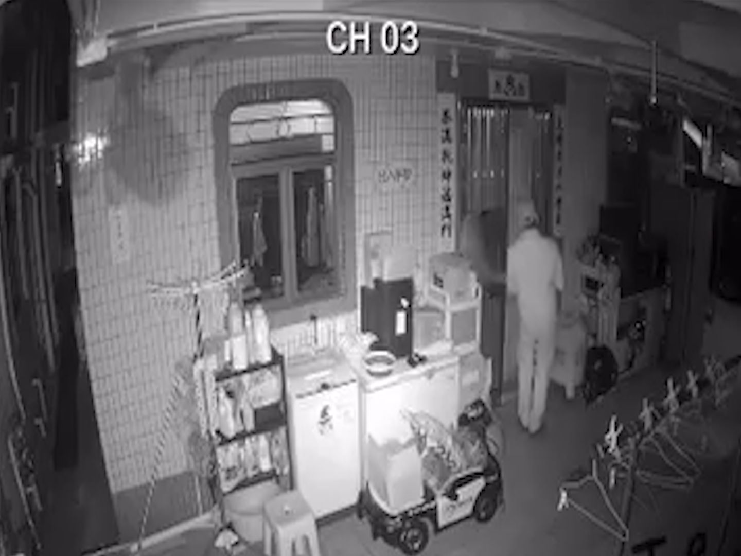 元朗廈村賊人夜潛3小時疑踩線