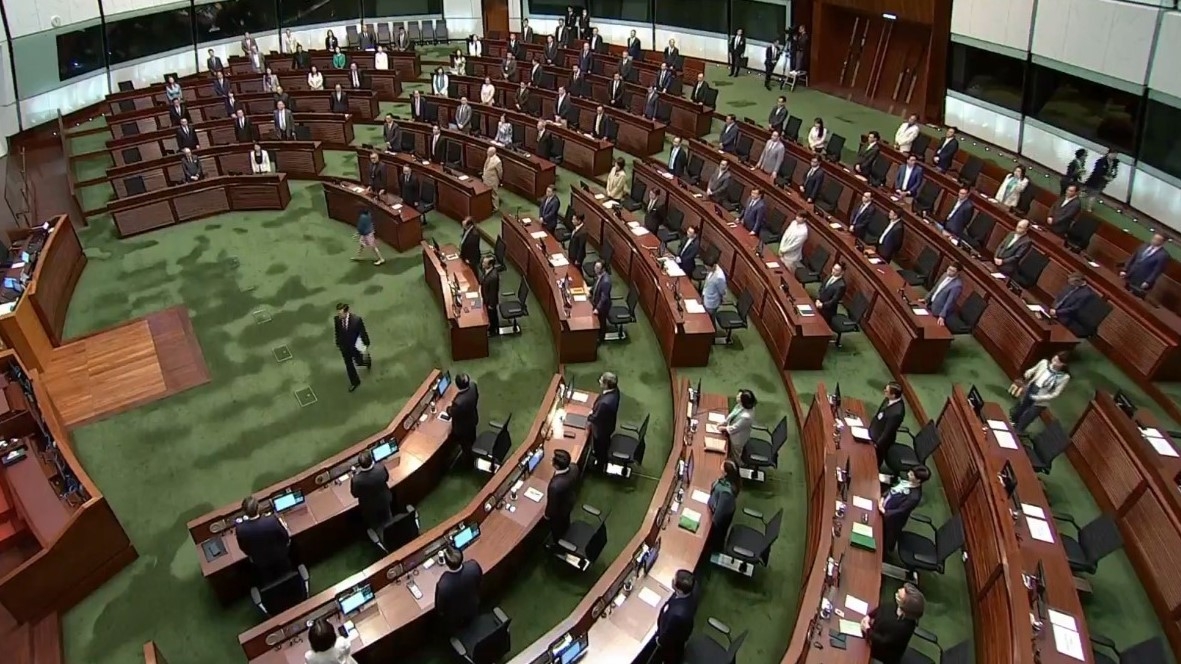 當局將革新僱員再培訓局（再培訓局），並優化「再就業津貼試行計劃」。