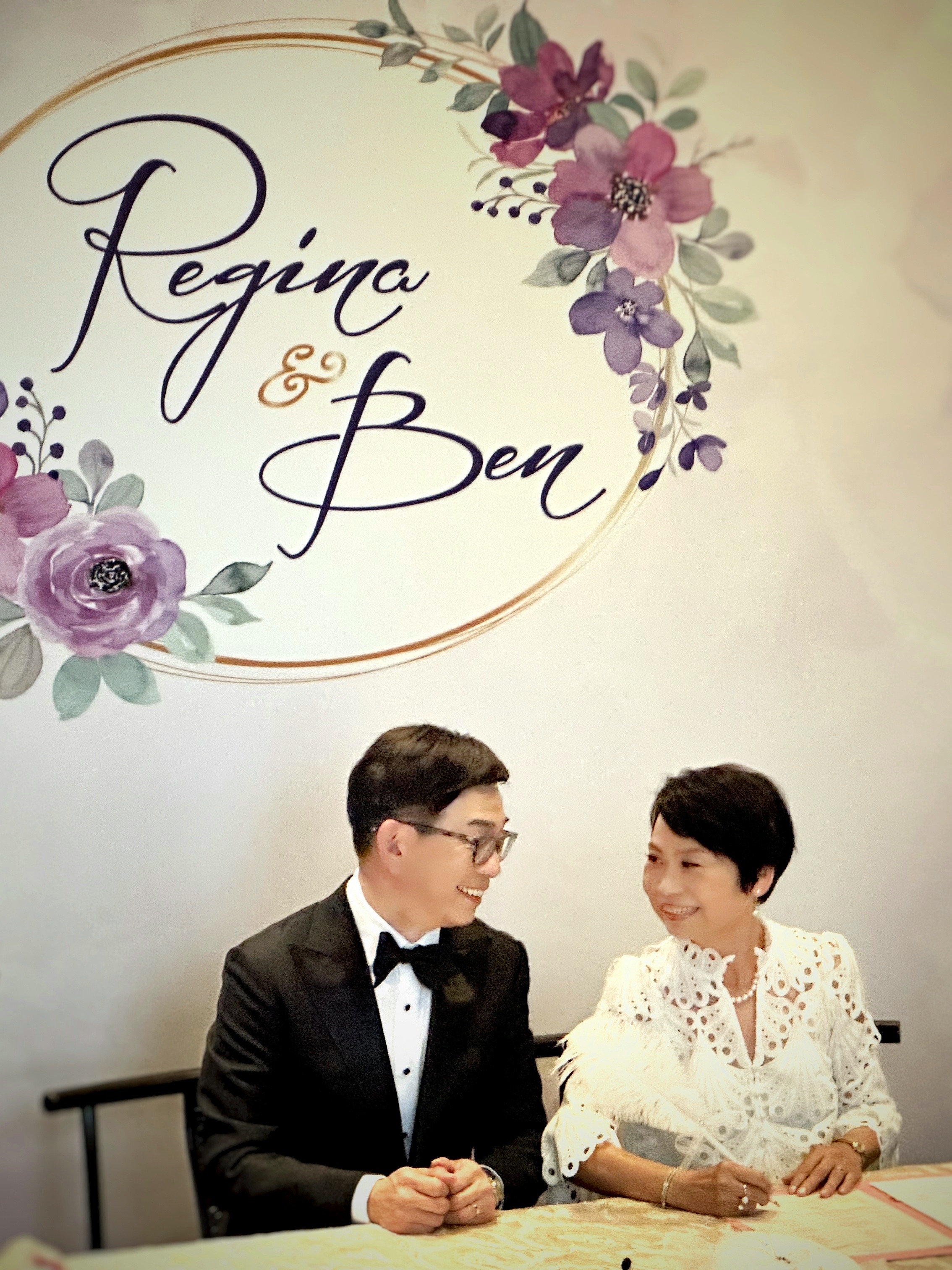 由於太太係圈外人，簽紙儀式低調進行。