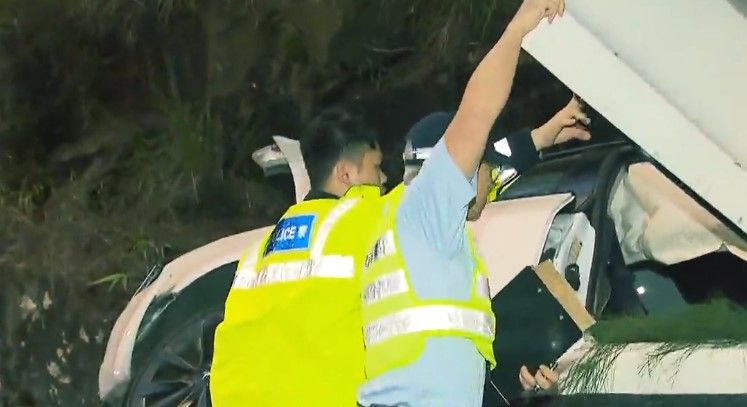 火炭Tesla男司機涉醉駕自炒惹車禍