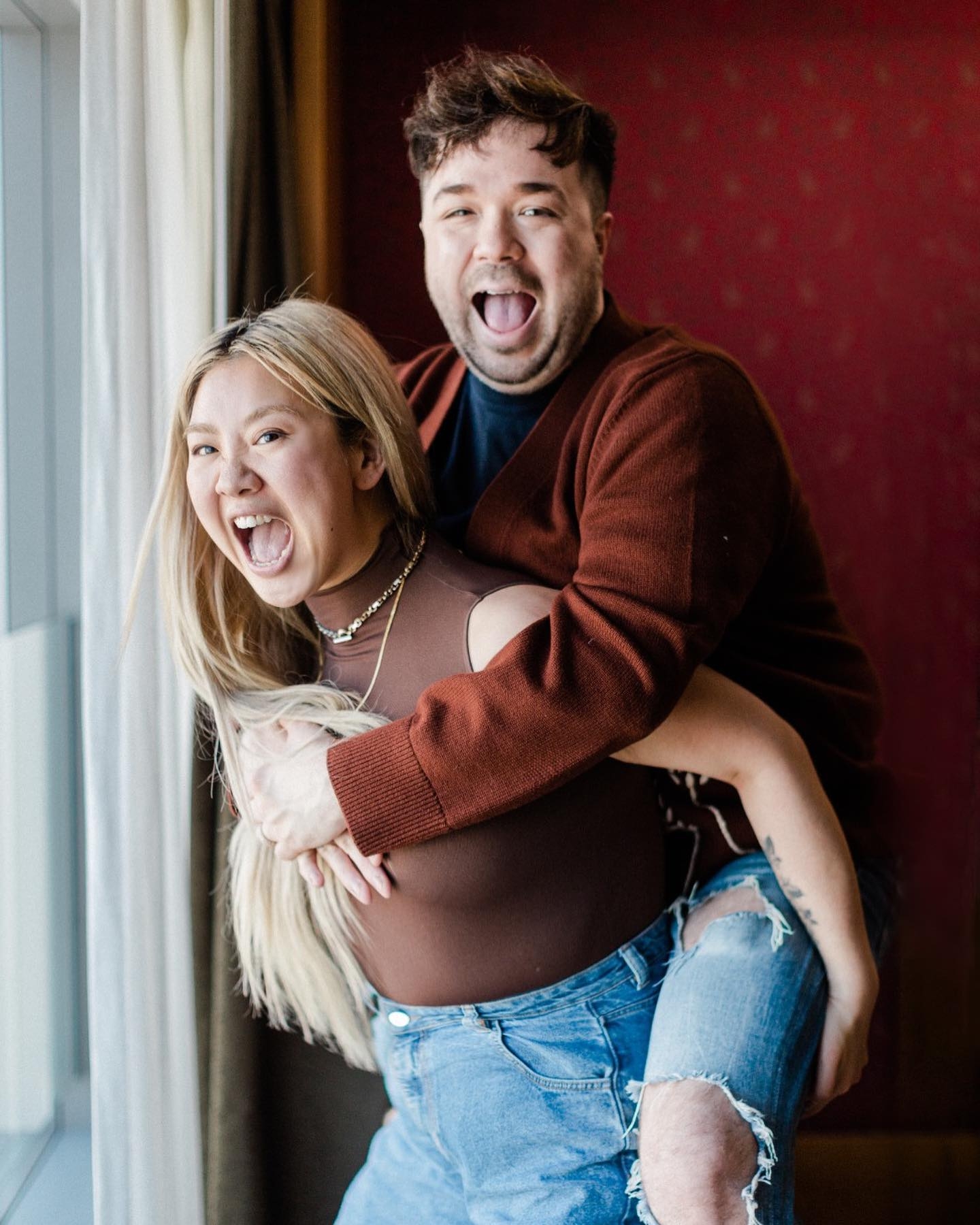 欣宜對上一次更新已經是4月26日貼出與髮型師Benjamin的合照。