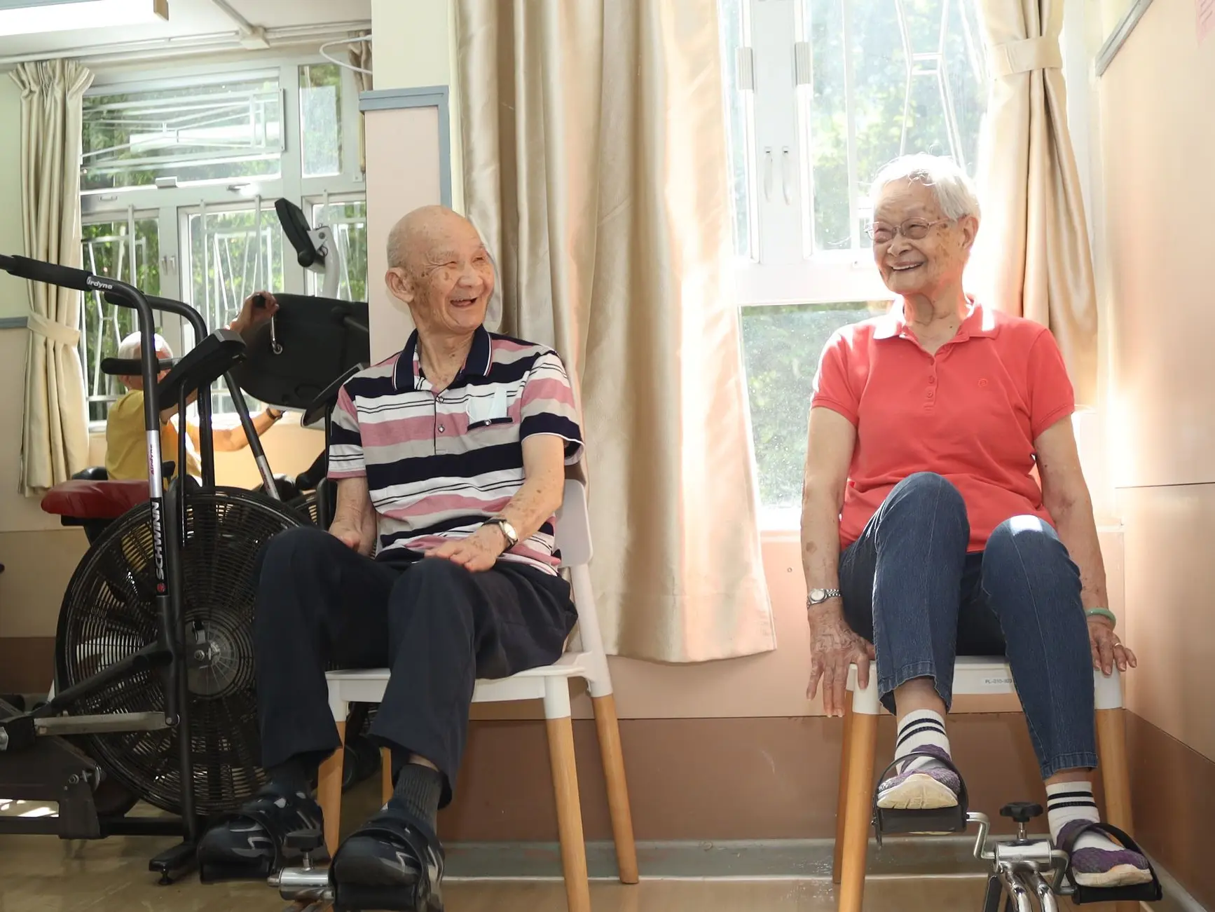 長者生活津貼2026｜長生津擬上調2.2%每月加95元生果金加2.1%每月多35元即睇申請資格- 東張+