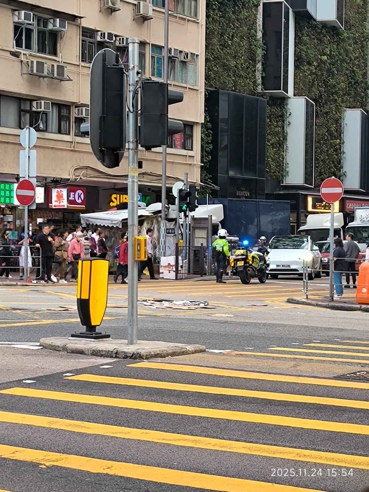 旺角洗衣街老婦過路遭旅遊巴撞倒當場死亡