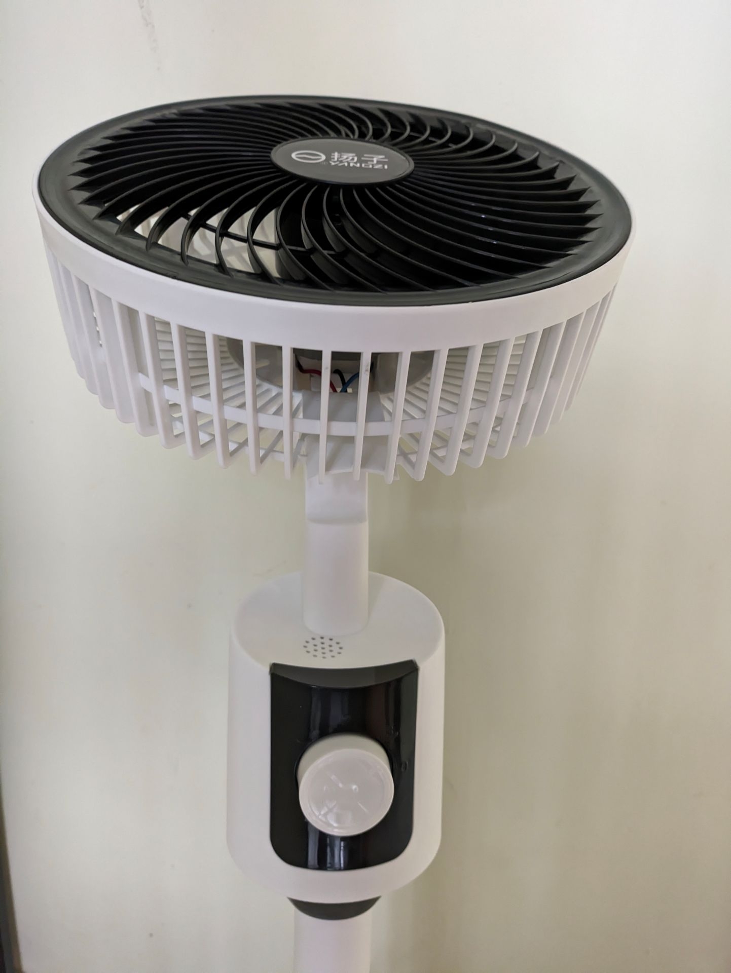 拼多多香港包郵吸港人網購電器　拆$13內地製風扇竟揭安全隱患