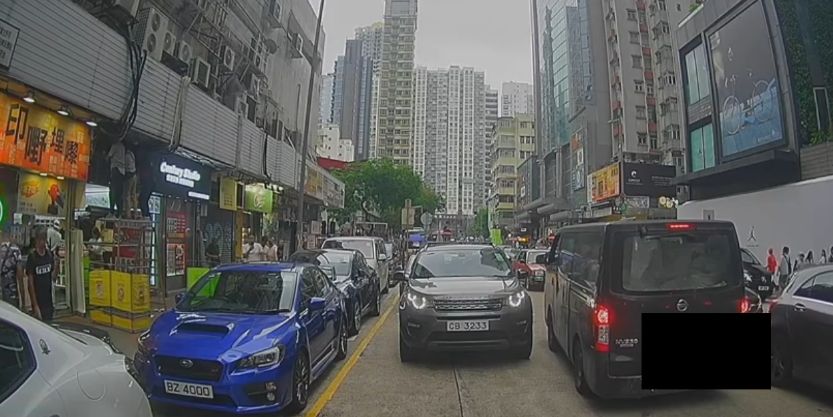 車Cam直擊｜貨Van逆線行駛做「逆流大叔」
