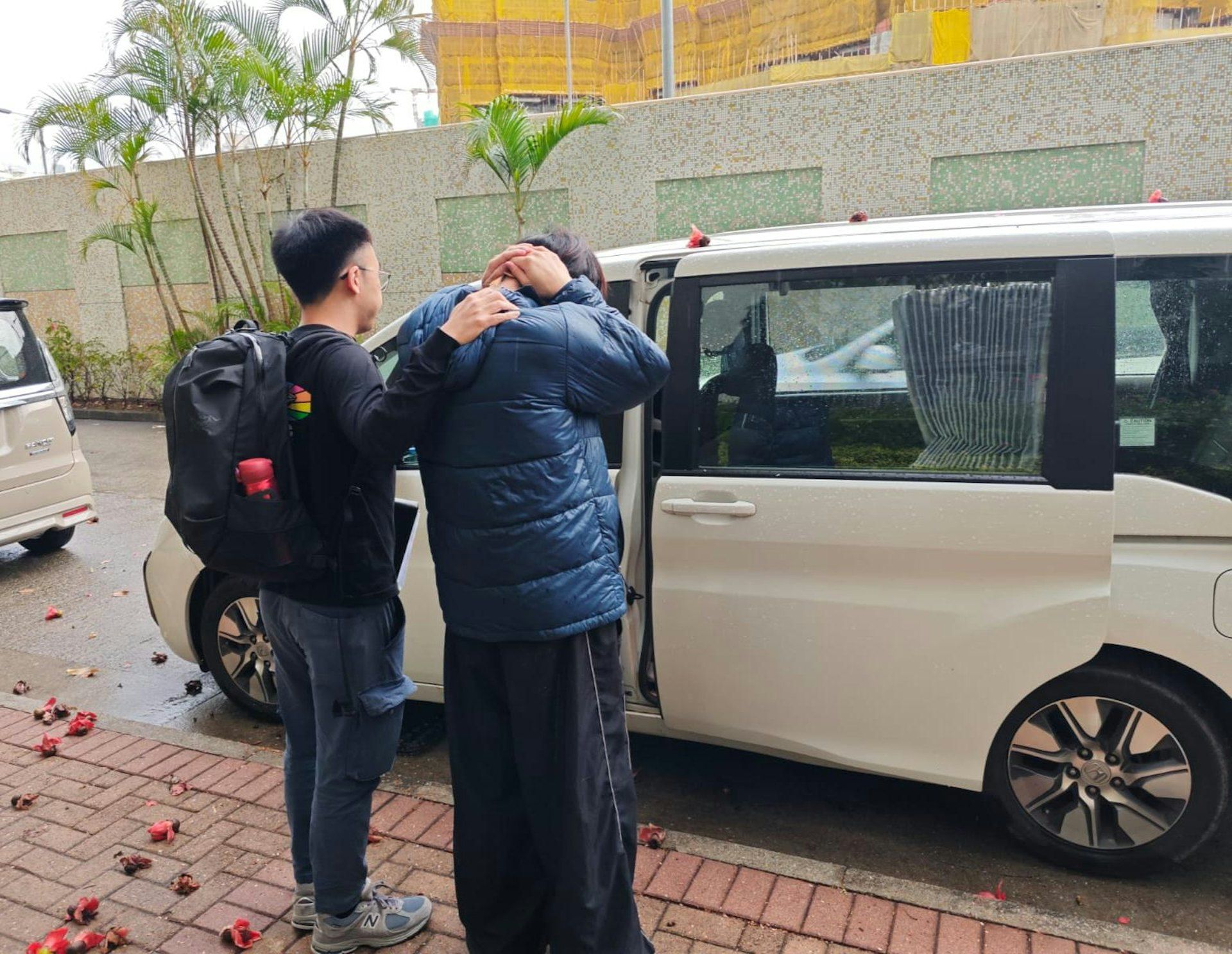 太空油｜警方新蒲崗截查24歲男　搜單位揭藏40粒太空油煙彈