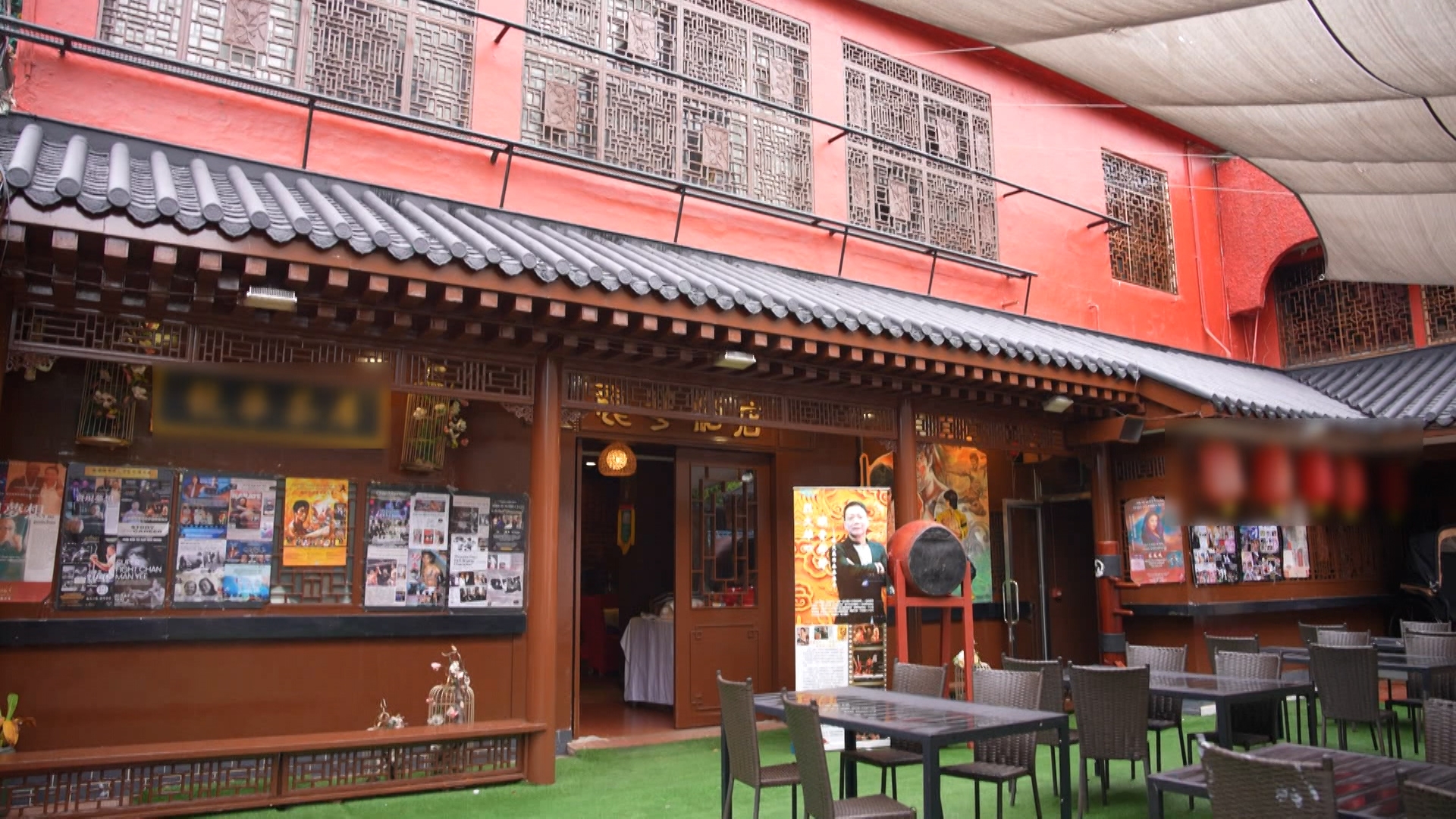 這間位於沙田、有70多年歷史的餐廳，前身是一間酒店，亦是僅餘少數現存李小龍足跡的著名地標。