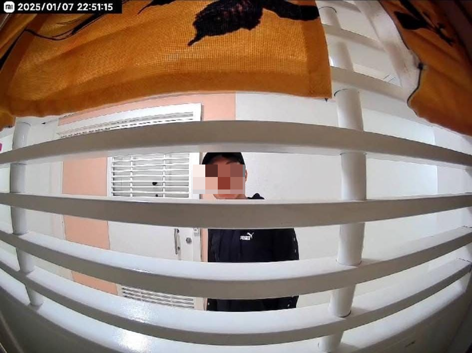 皇后山邨單位遭「踩線」。(FB)