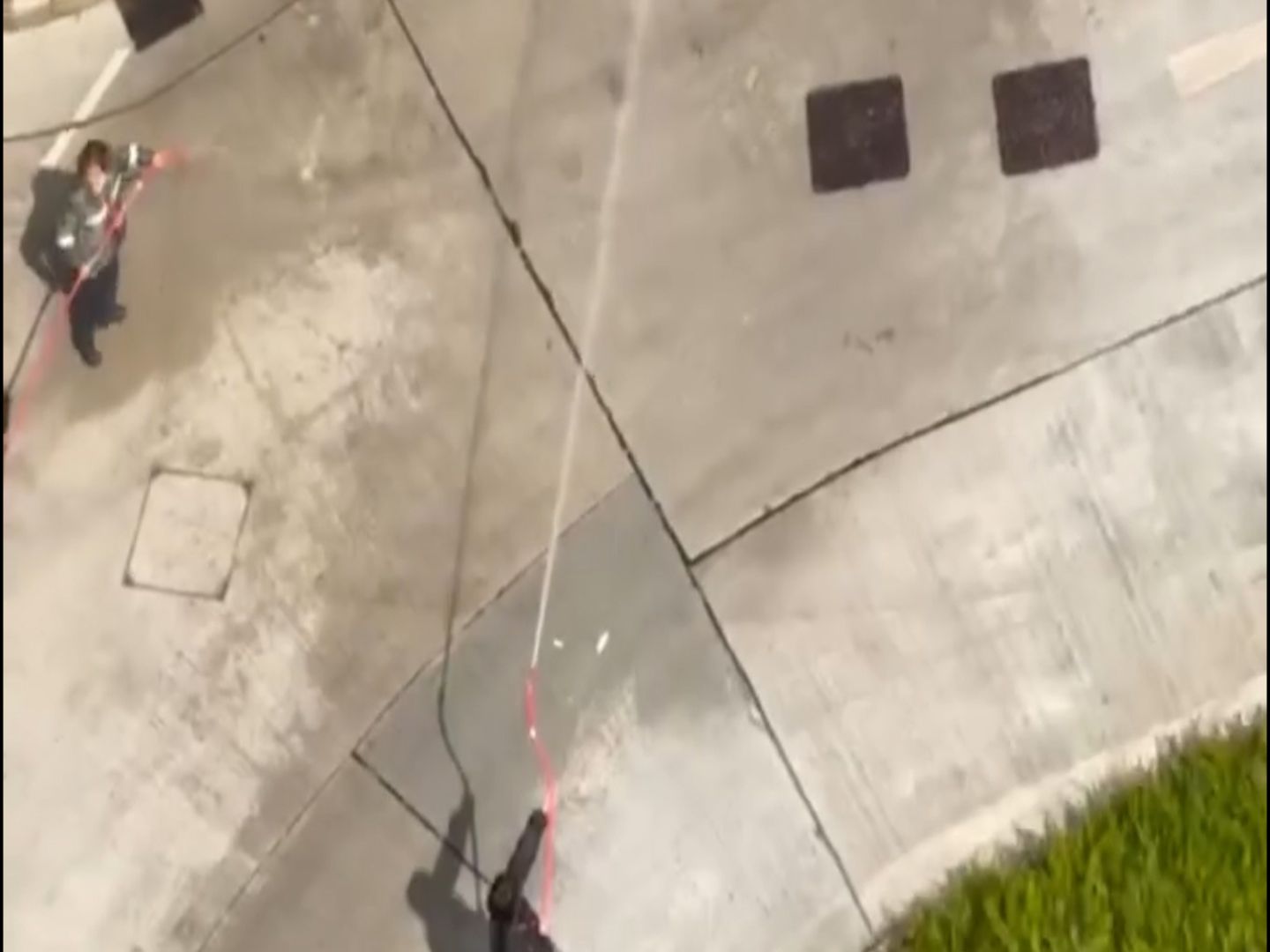 皇后山邨垃圾站起火保安勇敢救火