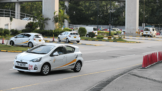 MEG 一站式學車顧問|香港駕駛學院