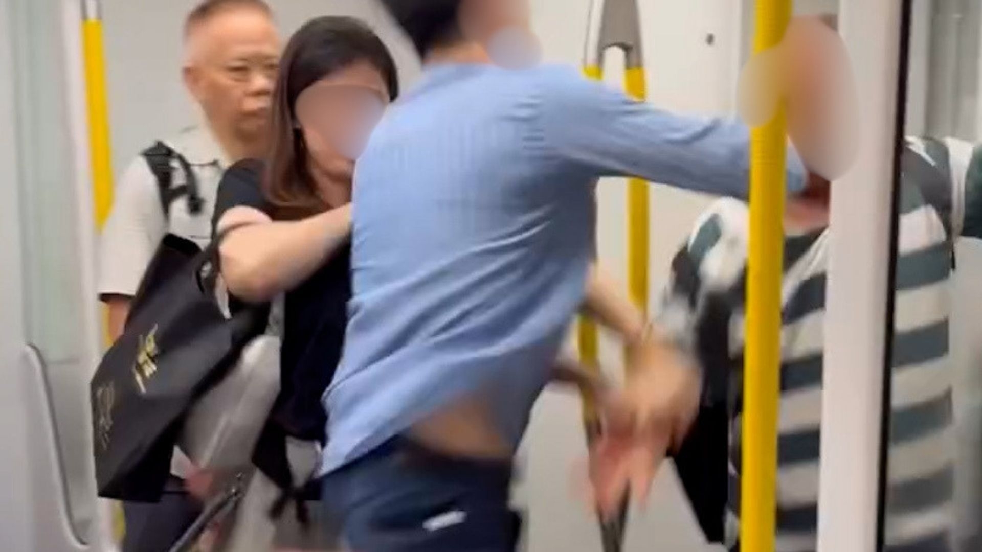 港鐵上水站近日發生打架事件，兩名男子在列車內因碰撞問題起爭執