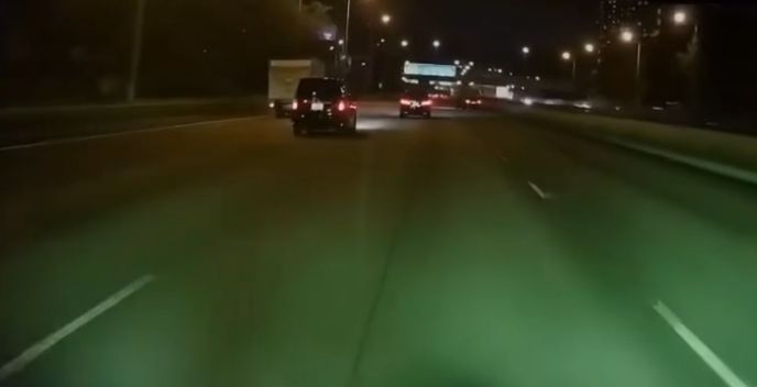 車Cam直撃｜私家車吐露港公路亂切線撞貨車