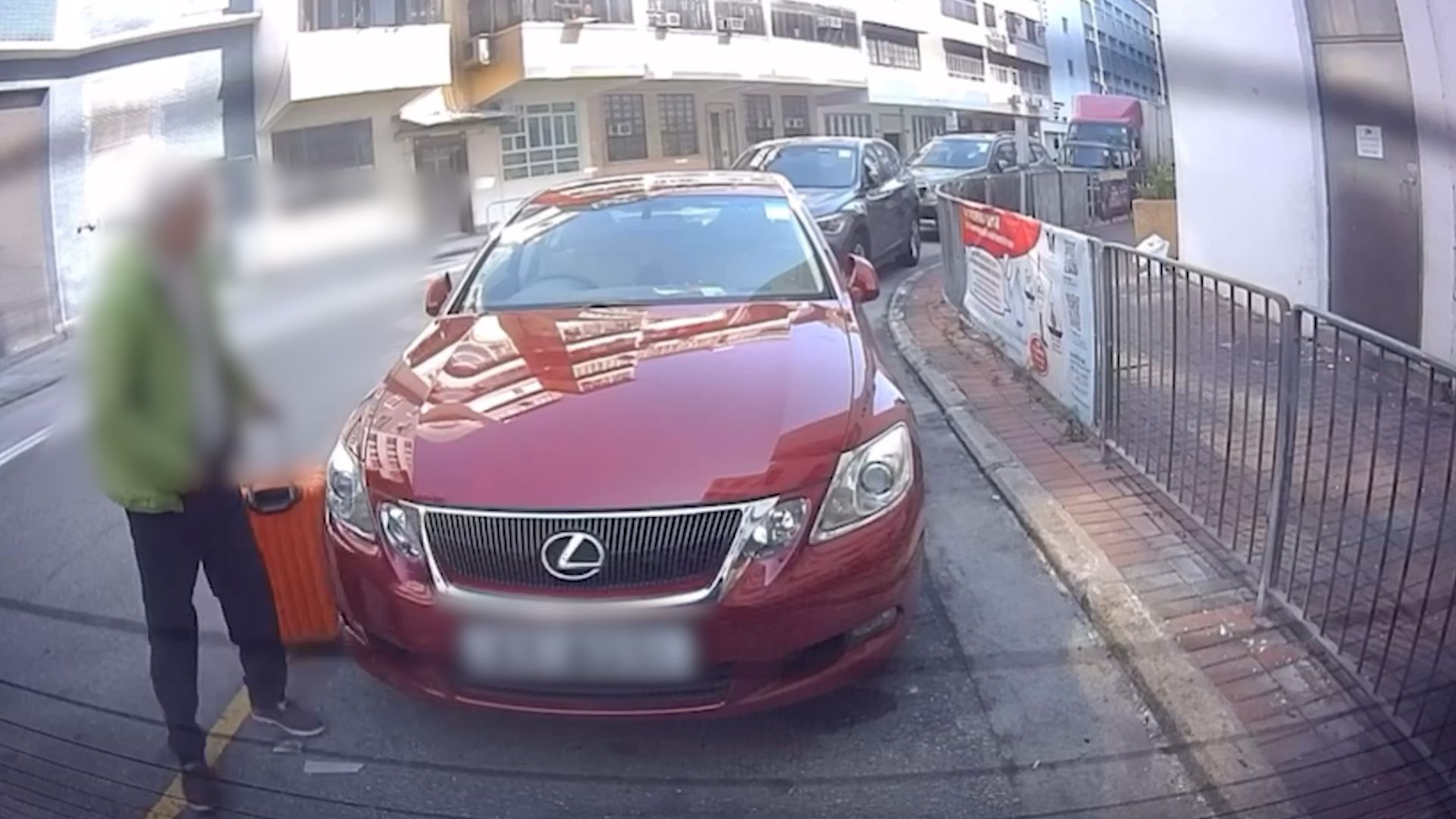 大角咀無品男隨地小便過程全被車Cam拍下
