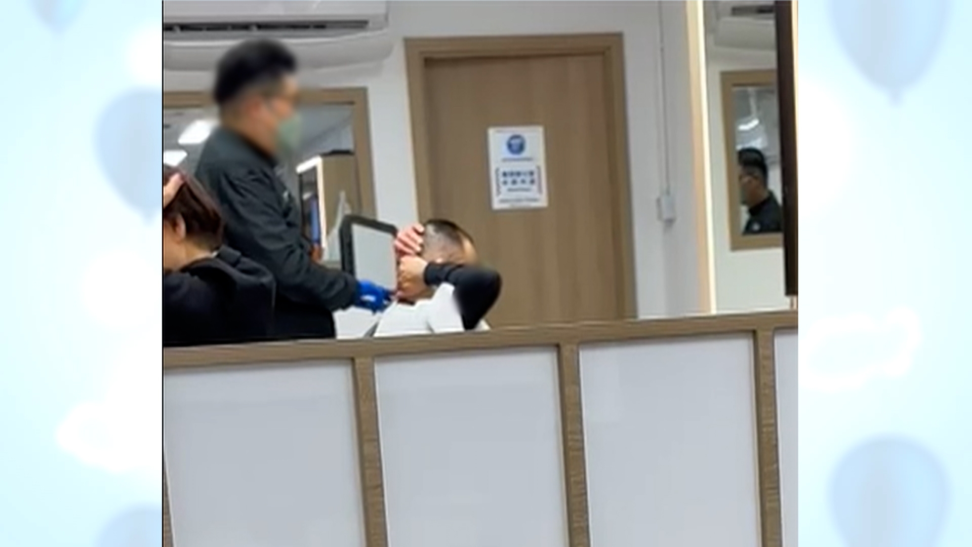 朱先生拍攝的影片顯示，涉事顧客見到髮型師所剪的髮型後感到不滿意，並且情緒激動。