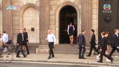 英國財相擬明年再減稅市場憂難負擔開支 英鎊兌美元曾跌至新低
