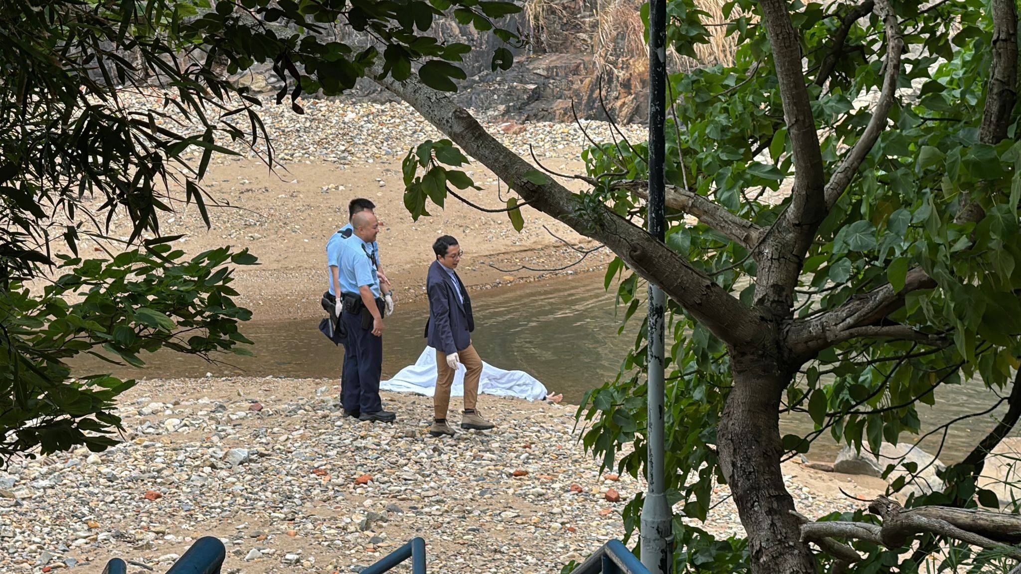 發現女屍當日警方在瀑布灣公園調查。
