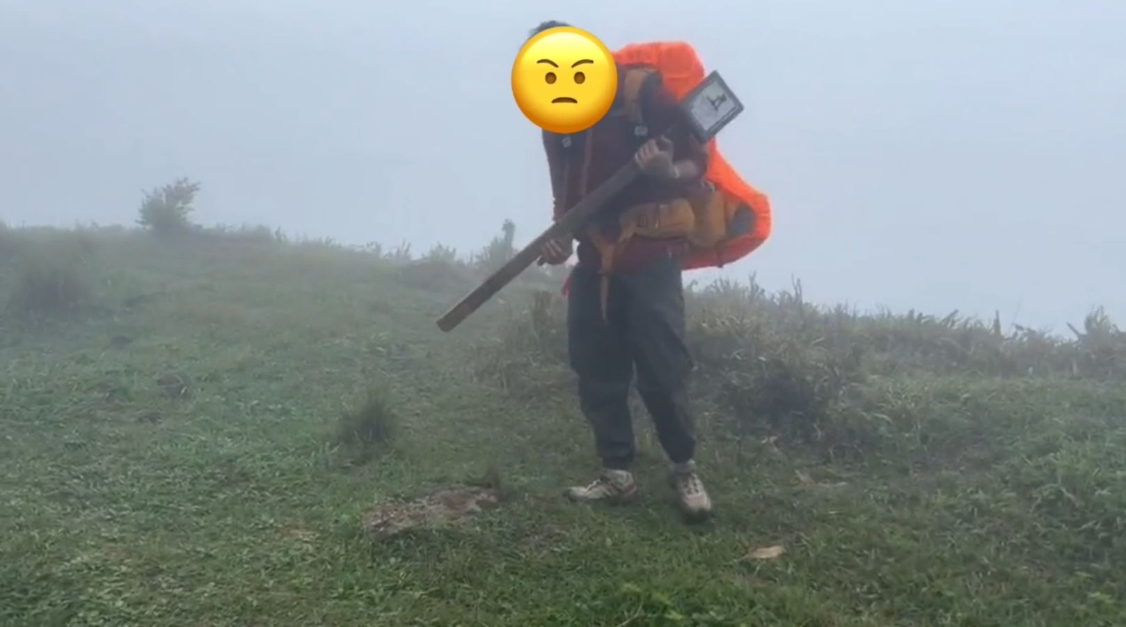 麥理浩徑標距柱遭內地男擅自拔走再插回