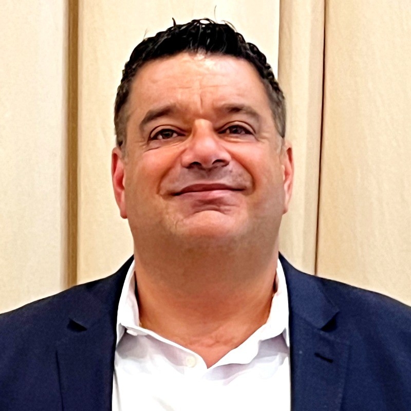 公司資訊科技副總裁巴利（Martin Bally）