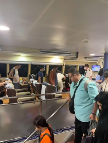 澳門返港船疑情侶鬧交　「燥底女友」狂踢凳暴走嚇跑乘客