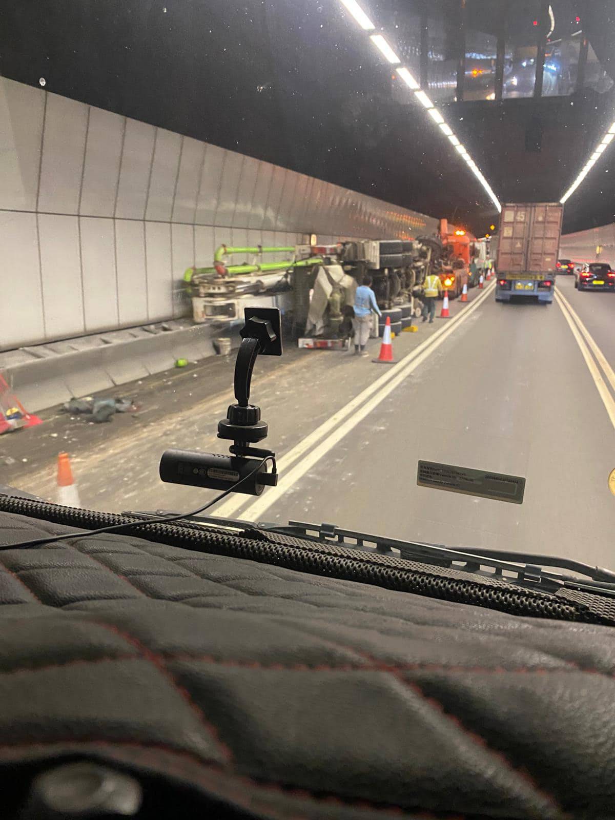 尖山隧道車禍。(網上圖片／FB@Bosco Chu)