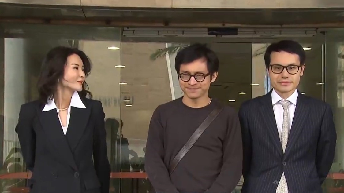 林作（中）入稟區域法院，指控金融平台Airwallex不當地凍結他在該平台的帳戶，並拒讓他提取帳戶內的逾130萬元，故向該平台追討有關款項。（資料圖片）