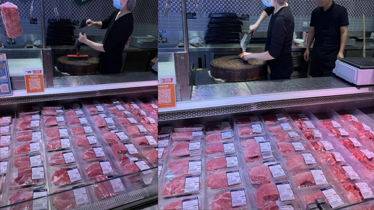 荃灣海之戀商場一間超市豬肉檔近日被顧客投訴，指有員工將掃過地的掃帚頭放在切豬肉的砧板上，再用兩把切肉刀劈掃帚頭，之後繼續用同一塊砧板及刀具為顧客切豬肉，事件引起網民熱議，批評「衛生意識極差」。 (網上截圖)