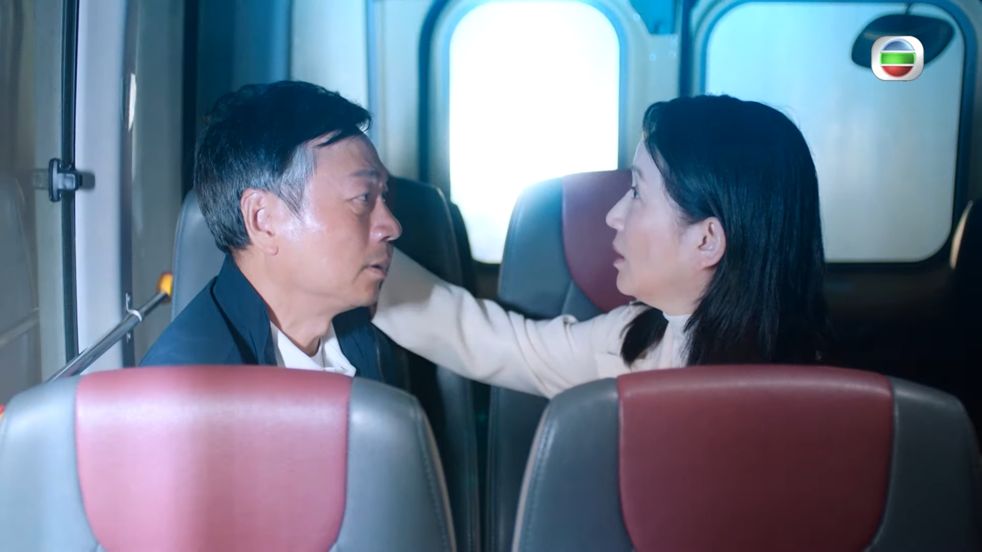 黎耀祥同龔慈恩劇中飾演恩愛夫婦。