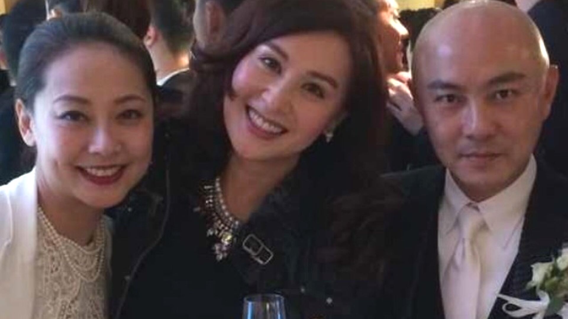 張衛健係早一屆嘅新秀冠軍，而江欣燕同屆參賽者吳國敬係張衛健嘅小學同學。