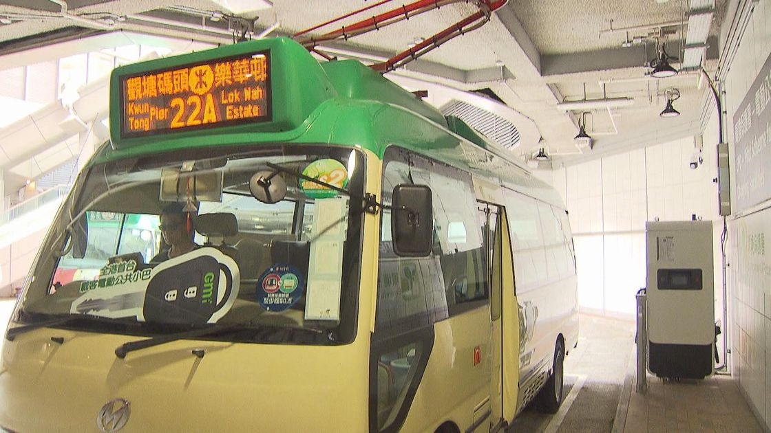 港男搭小巴跌銀包被港媽拾獲