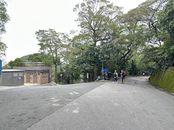 珍惜生命｜小西灣龍躍徑公廁男子上吊。(Google地圖)