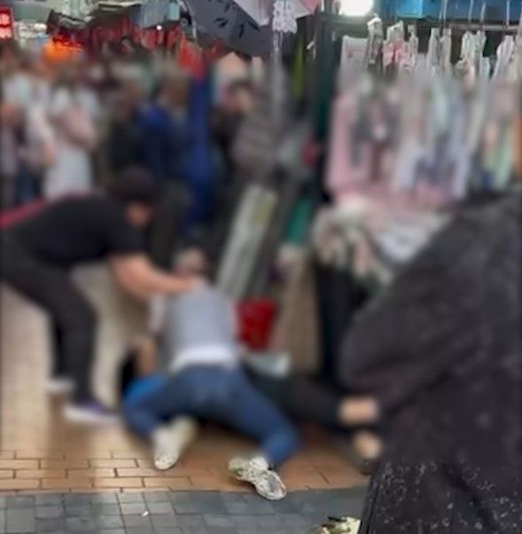 深水埗MMA｜兩男街頭互毆兼施「鉸剪腳」