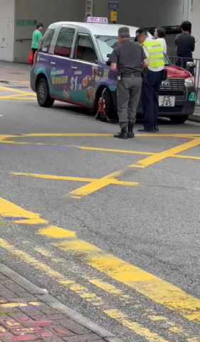 有片｜黃埔花園鎖車隊手速勁快　的士司機落車買水即被鎖車
