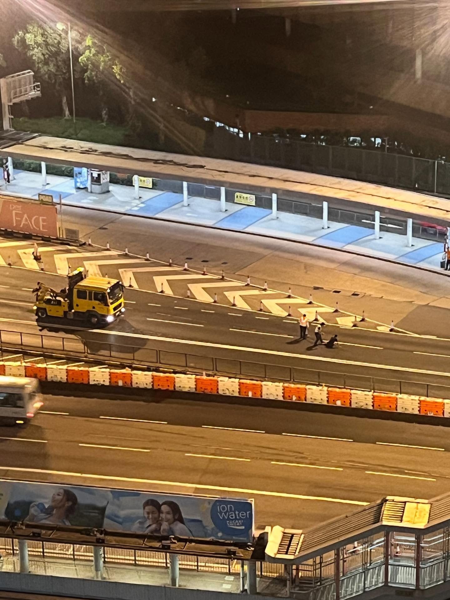 紅隧轉車站醉漢亂闖大字型瞓地阻交通