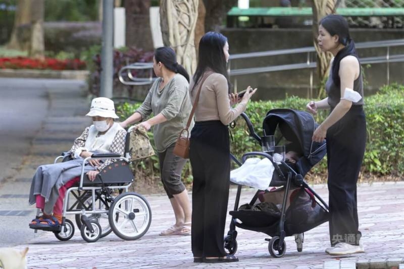 台灣成超高齡社會65歲以上人口占比台北24.18%最高|內政| 僑務電子報