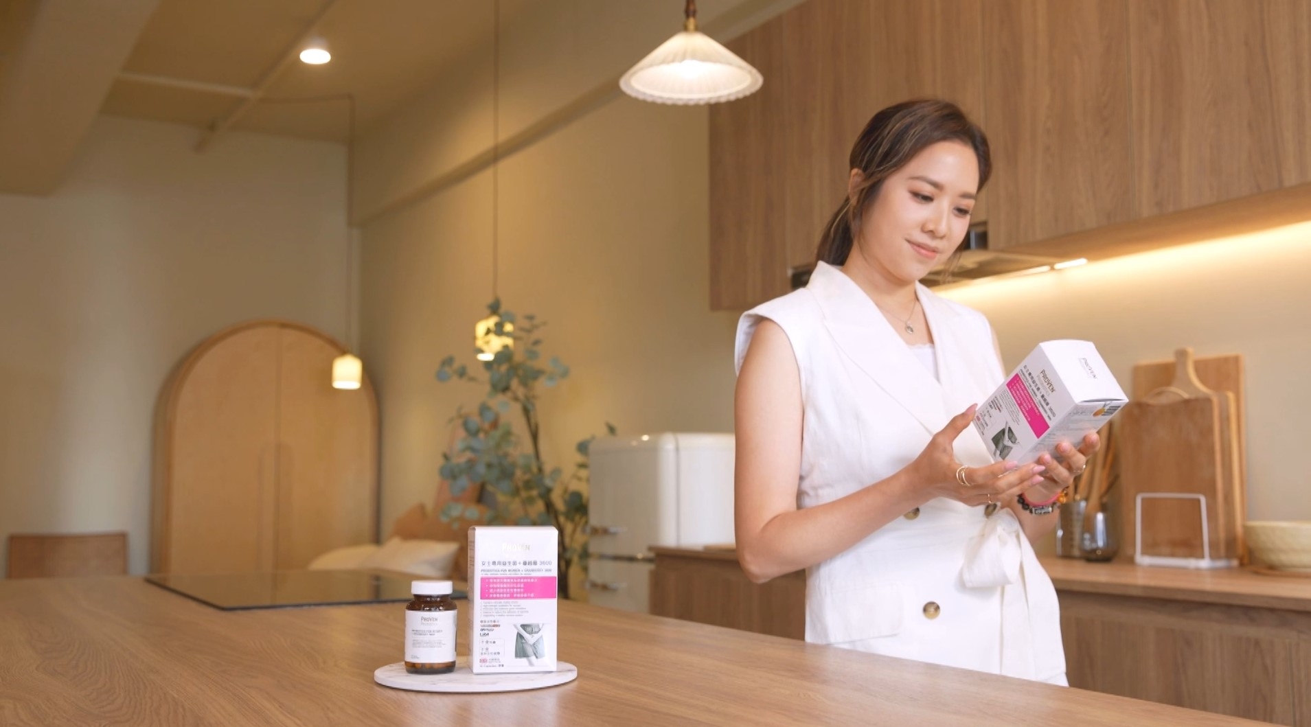 有一種特別針對女士私密部位的益生菌「加氏乳酸菌」，可以穩定私密處的酸鹼值，抑制念株菌的繁殖，減少陰道感染，舒緩私密處敏感痕癢等不適。