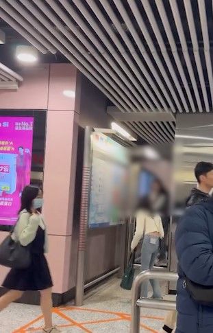 港鐵內地女疑逃票連環跳閘過程全拍下